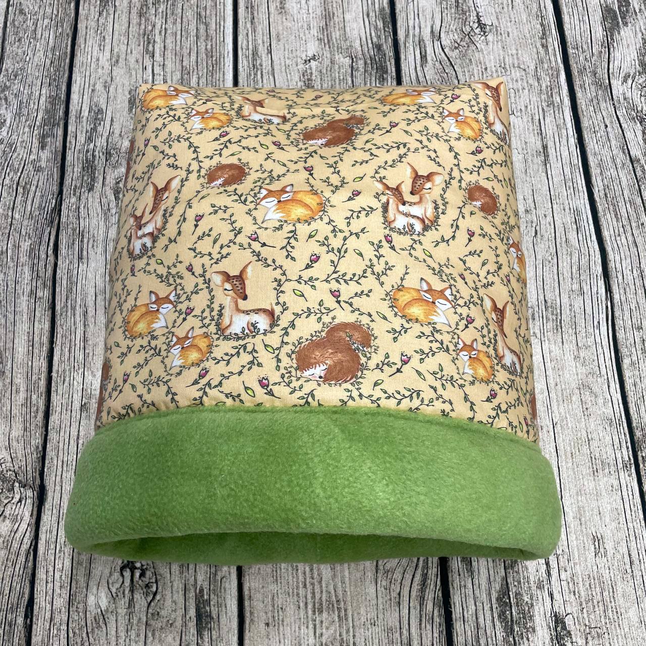 Kuschelsack - Rehe Igel Füchse Lindgrün