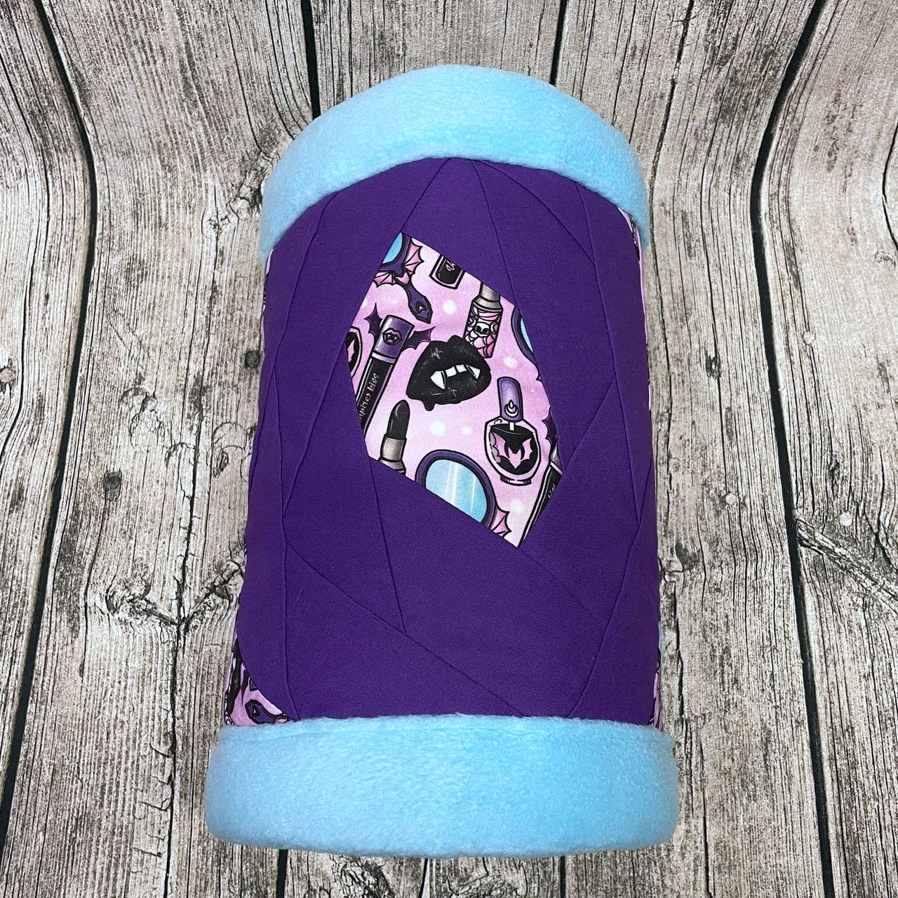 Kuschelrolle Kuscheltunnel - Charity Patchwork 2026 - Bunt Eisblau