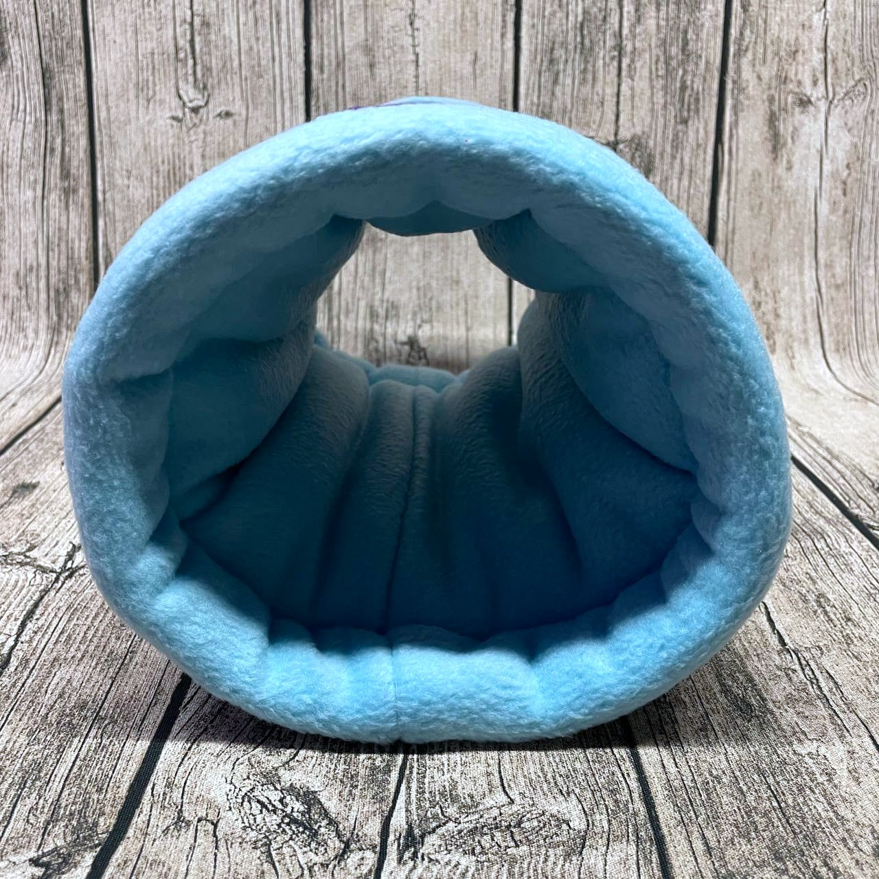 Kuschelrolle Kuscheltunnel - Charity Patchwork 2026 - Bunt Eisblau